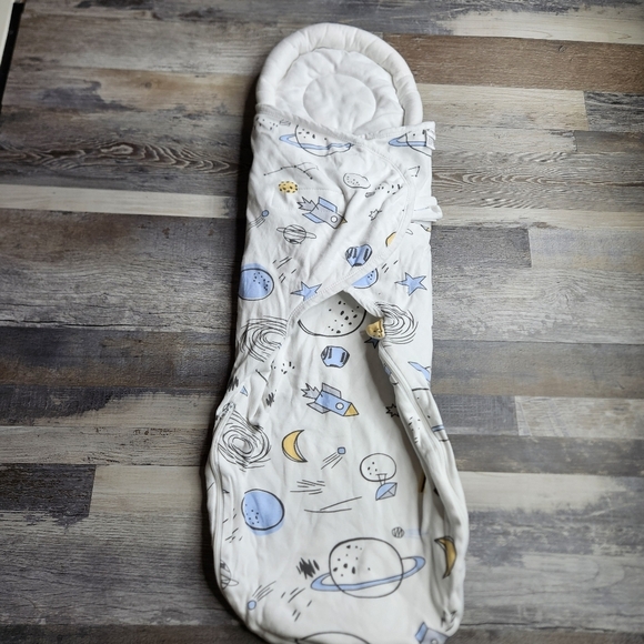 Knirose Baby Swaddle Wrap Blanket Unisex Space Planets Theme 3-6 Months - Picture 1 of 6